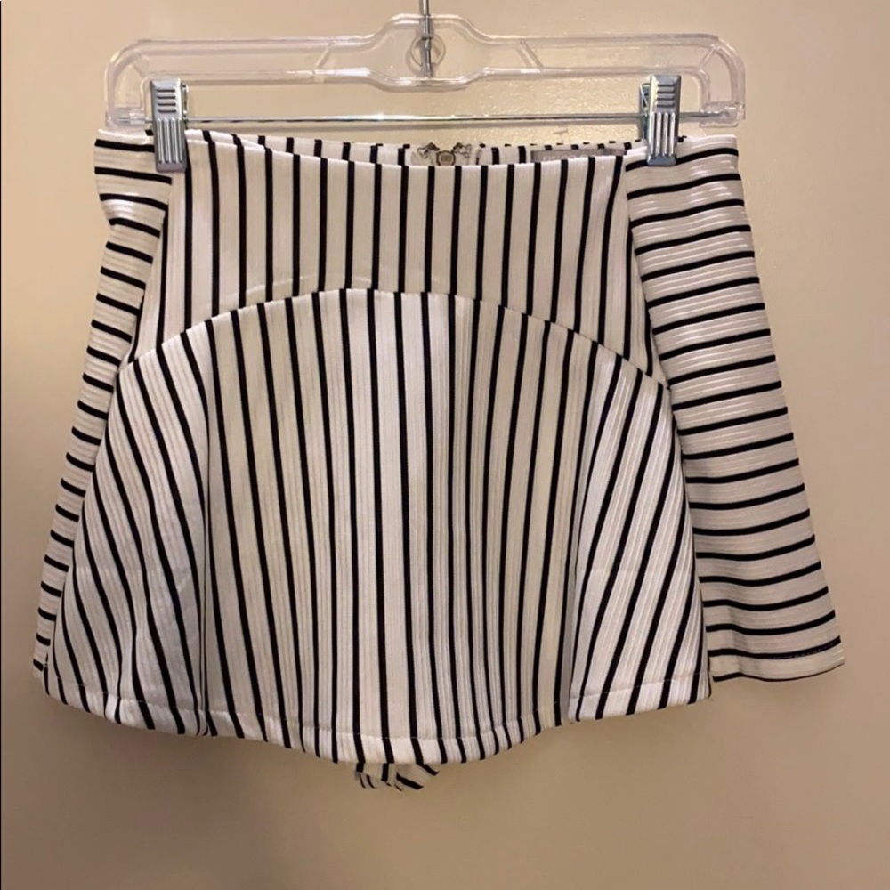 LF black and white striped skort